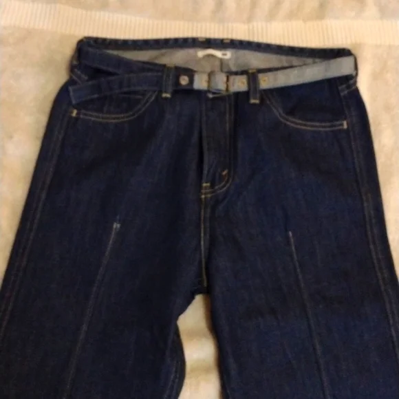 Levi's Jeans - Picture 2 of 16